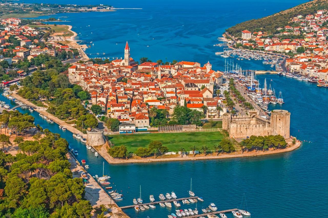 Smuketa In Trogir Haus Fuer 4 Personen Villa ภายนอก รูปภาพ