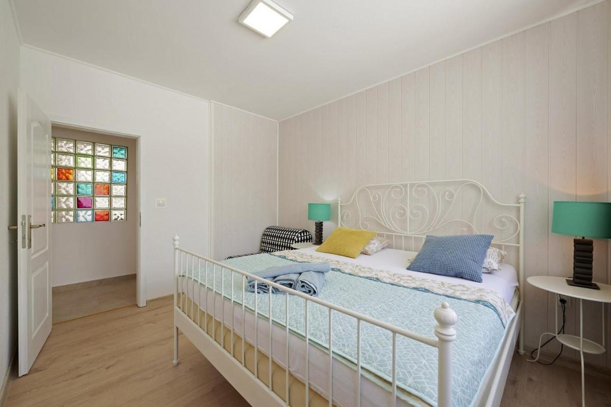 Smuketa In Trogir Haus Fuer 4 Personen Villa ภายนอก รูปภาพ