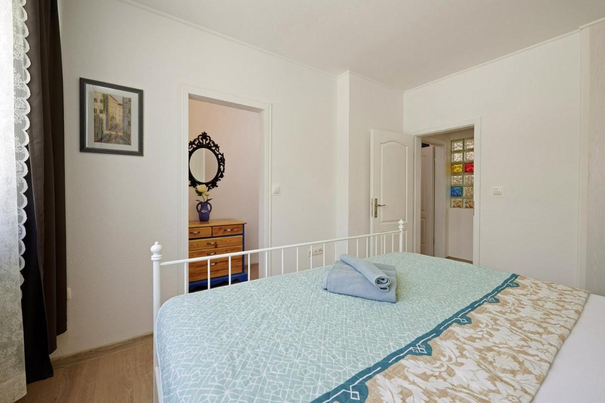 Smuketa In Trogir Haus Fuer 4 Personen Villa ภายนอก รูปภาพ