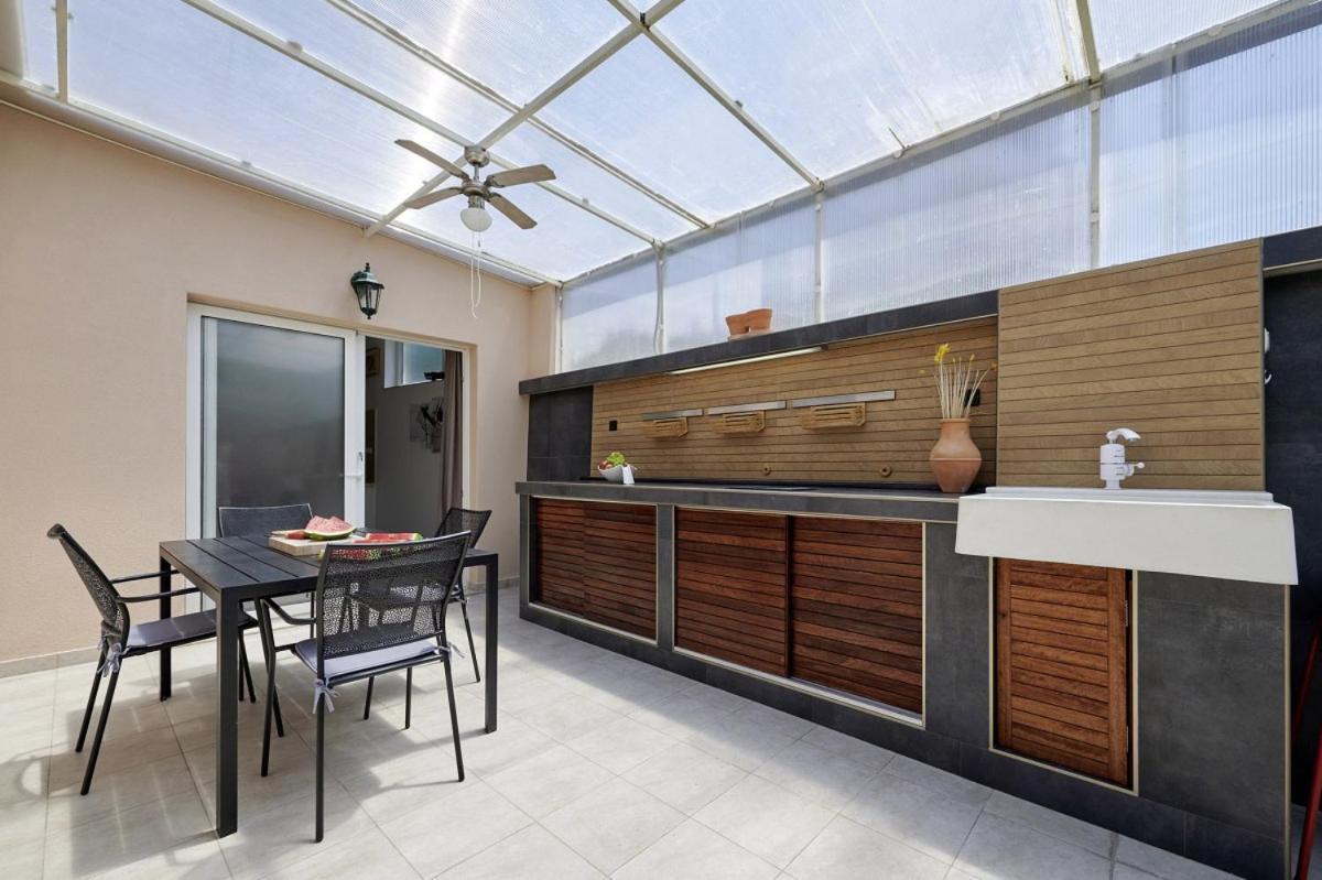 Smuketa In Trogir Haus Fuer 4 Personen Villa ภายนอก รูปภาพ