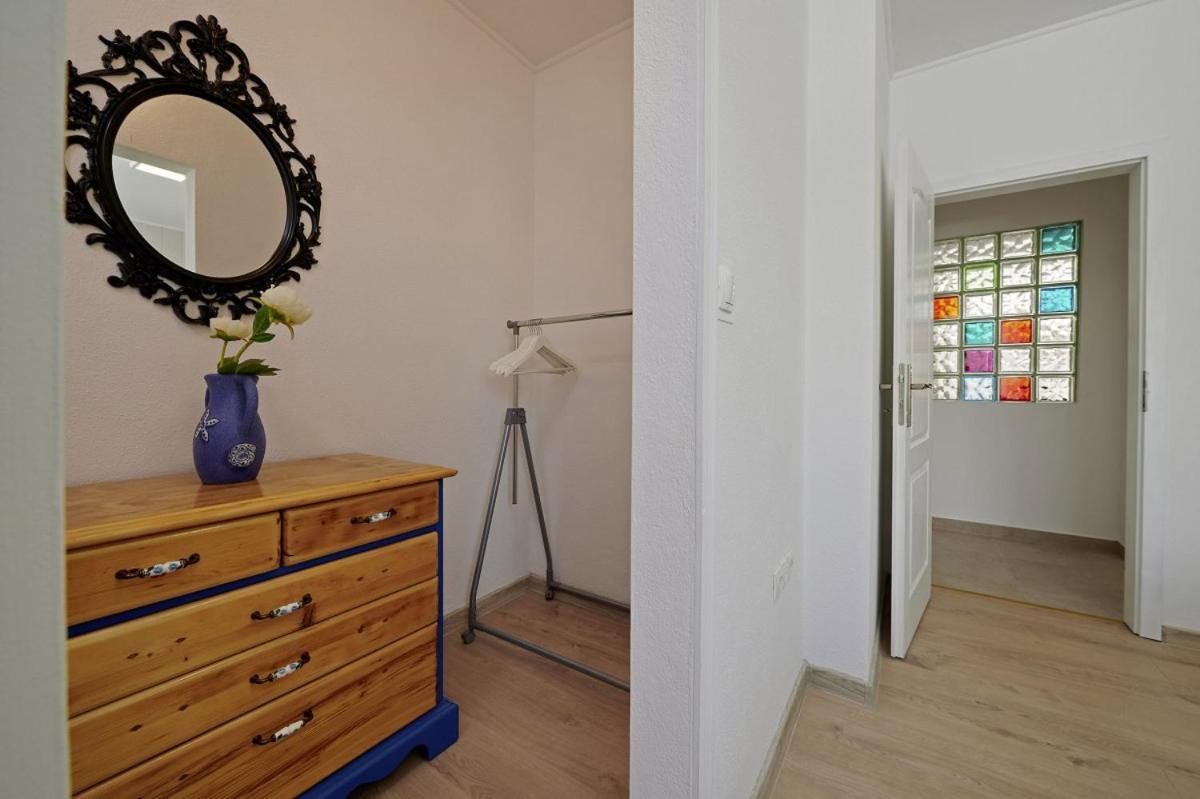 Smuketa In Trogir Haus Fuer 4 Personen Villa ภายนอก รูปภาพ